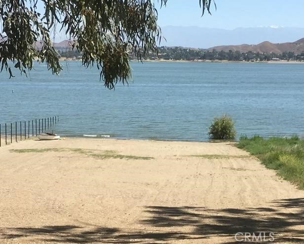32983 Garner Road Lake Elsinore, CA 92530 - Photo 2 of 25