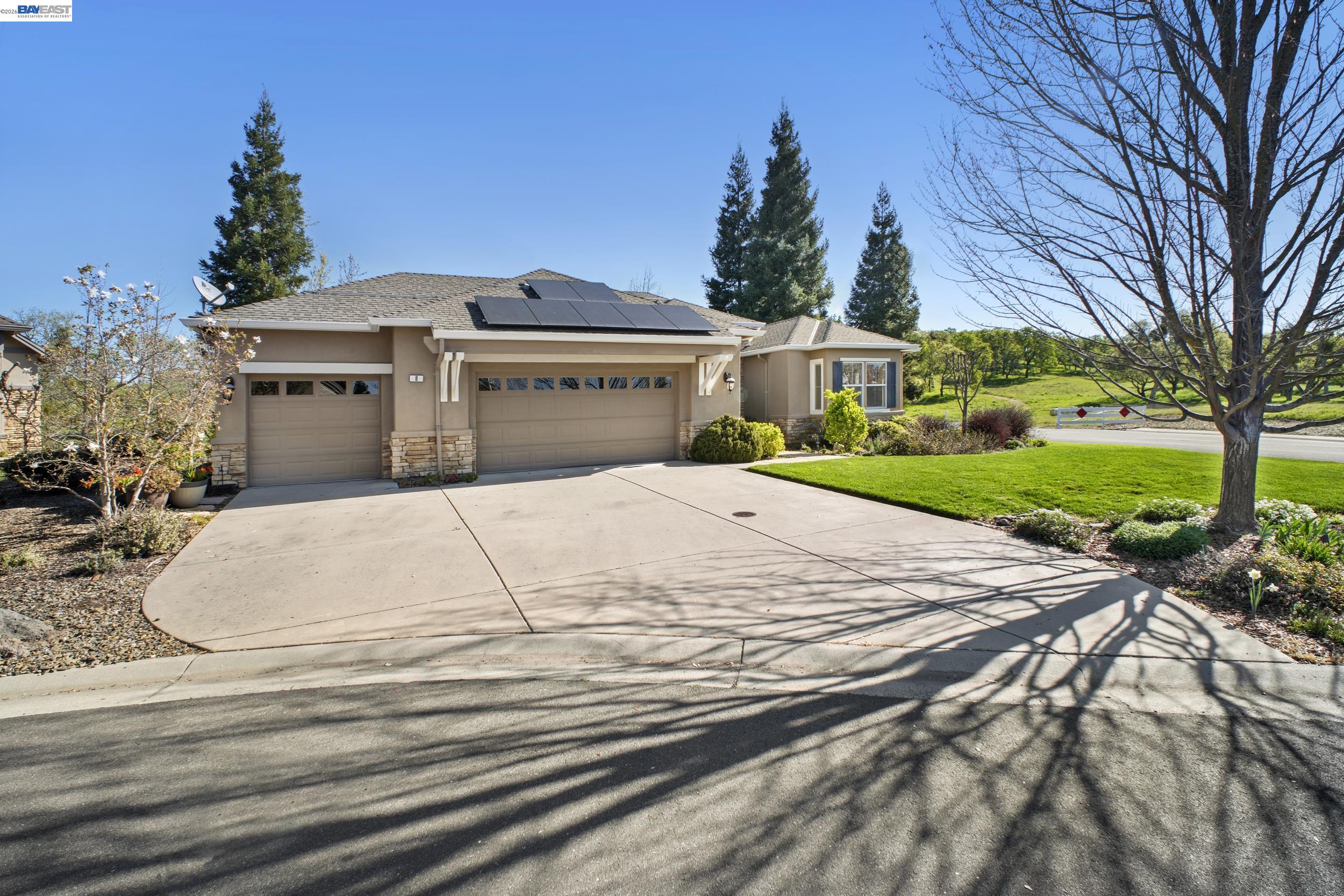 8 Rock Ridge Court Copperopolis, CA 95228 - Photo 3 of 57