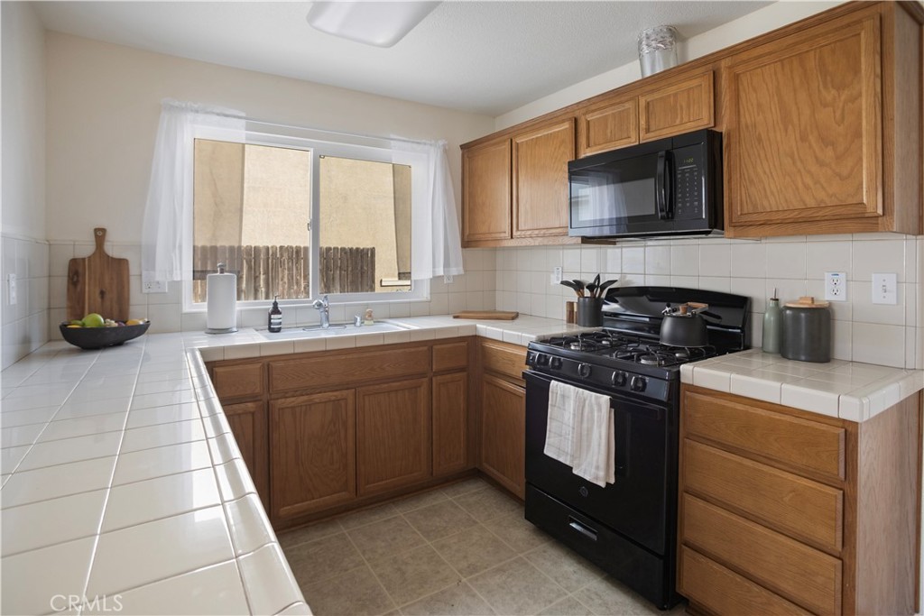 4347 Mathias Way Merced, CA 95348 - Photo 7 of 18