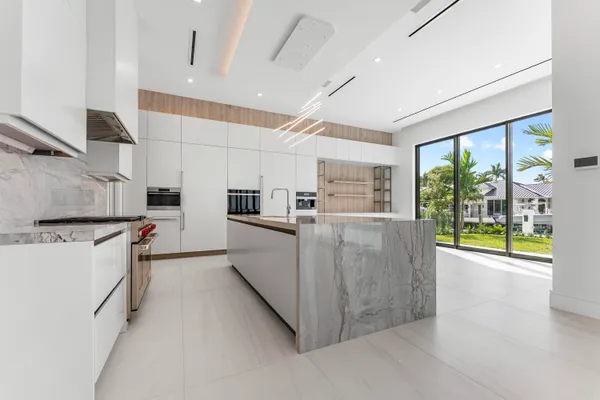 $7,695,000 | 940 Dogwood Drive, Delray Beach, FL 33483