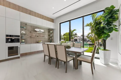 $7,695,000 | 940 Dogwood Drive, Delray Beach, FL 33483