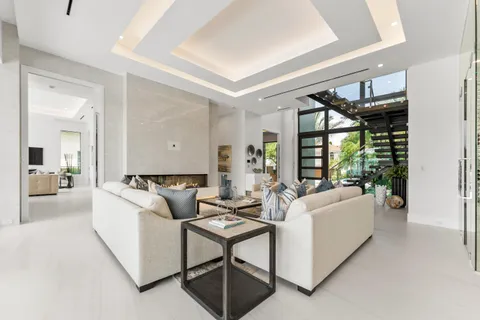 $7,695,000 | 940 Dogwood Drive, Delray Beach, FL 33483