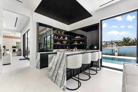 $7,695,000 | 940 Dogwood Drive, Delray Beach, FL 33483