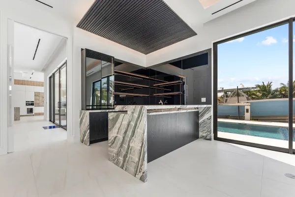 $7,695,000 | 940 Dogwood Drive, Delray Beach, FL 33483