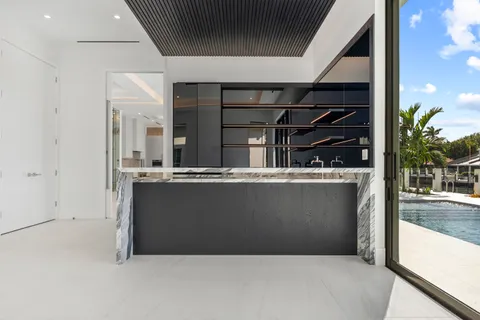 $7,695,000 | 940 Dogwood Drive, Delray Beach, FL 33483