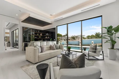 $7,695,000 | 940 Dogwood Drive, Delray Beach, FL 33483