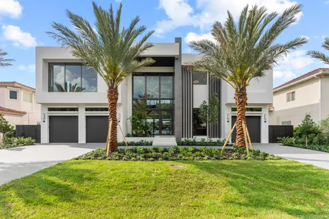 $7,695,000 | 940 Dogwood Drive, Delray Beach, FL 33483
