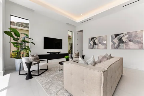 $7,695,000 | 940 Dogwood Drive, Delray Beach, FL 33483