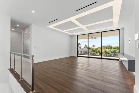 $7,695,000 | 940 Dogwood Drive, Delray Beach, FL 33483