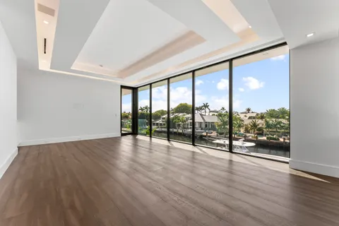 $7,695,000 | 940 Dogwood Drive, Delray Beach, FL 33483