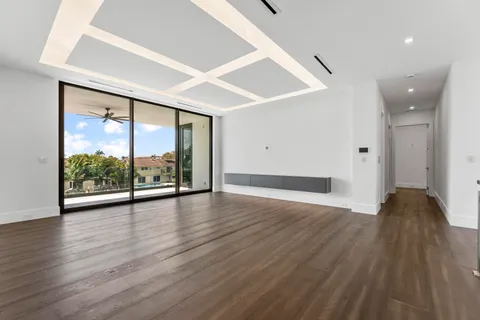 $7,695,000 | 940 Dogwood Drive, Delray Beach, FL 33483