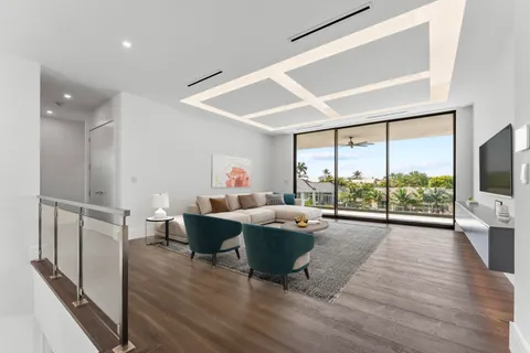 $7,695,000 | 940 Dogwood Drive, Delray Beach, FL 33483