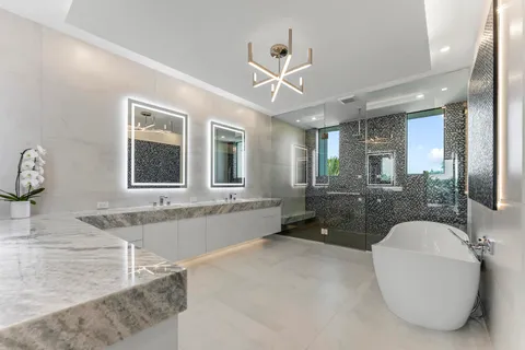 $7,695,000 | 940 Dogwood Drive, Delray Beach, FL 33483