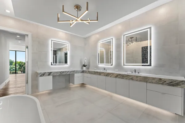 $7,695,000 | 940 Dogwood Drive, Delray Beach, FL 33483