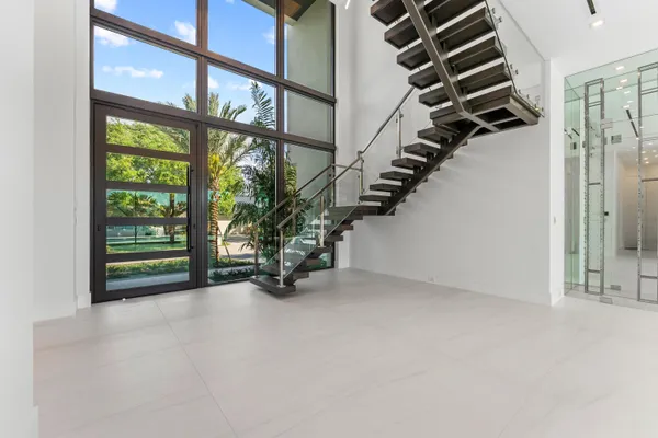 $7,695,000 | 940 Dogwood Drive, Delray Beach, FL 33483