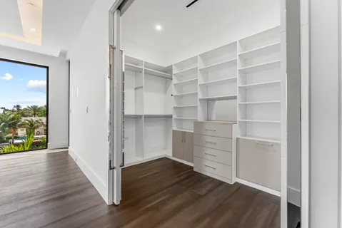 $7,695,000 | 940 Dogwood Drive, Delray Beach, FL 33483