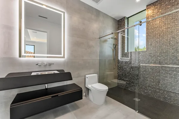 $7,695,000 | 940 Dogwood Drive, Delray Beach, FL 33483