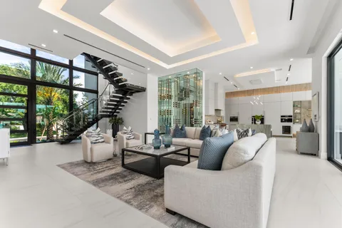 $7,695,000 | 940 Dogwood Drive, Delray Beach, FL 33483