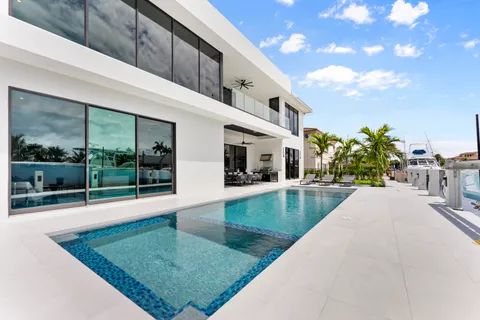 $7,695,000 | 940 Dogwood Drive, Delray Beach, FL 33483
