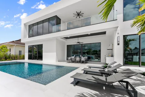 $7,695,000 | 940 Dogwood Drive, Delray Beach, FL 33483
