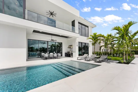 $7,695,000 | 940 Dogwood Drive, Delray Beach, FL 33483