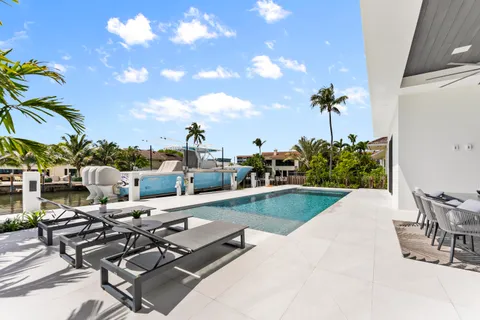 $7,695,000 | 940 Dogwood Drive, Delray Beach, FL 33483