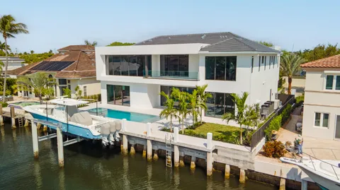 $7,695,000 | 940 Dogwood Drive, Delray Beach, FL 33483
