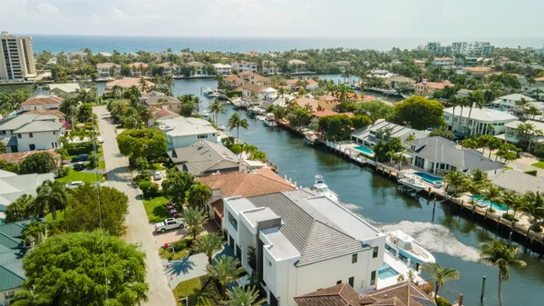 $7,695,000 | 940 Dogwood Drive, Delray Beach, FL 33483