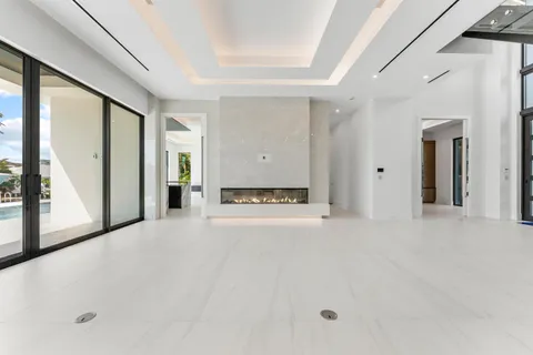 $7,695,000 | 940 Dogwood Drive, Delray Beach, FL 33483