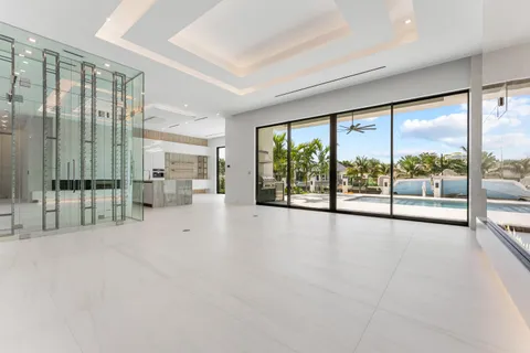 $7,695,000 | 940 Dogwood Drive, Delray Beach, FL 33483