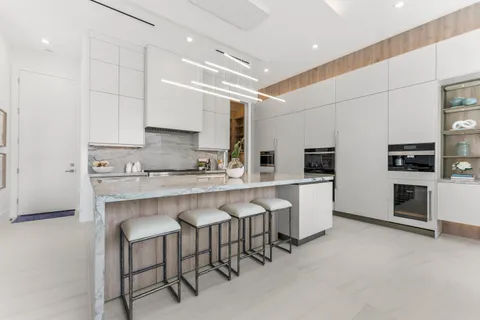 $7,695,000 | 940 Dogwood Drive, Delray Beach, FL 33483