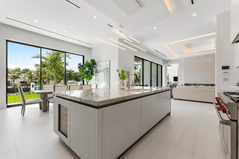 $7,695,000 | 940 Dogwood Drive, Delray Beach, FL 33483
