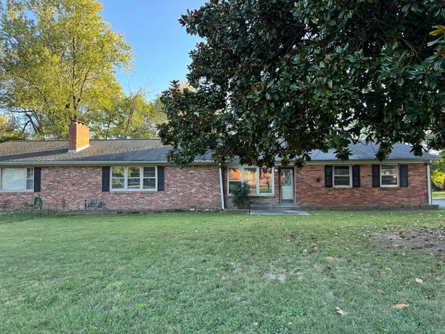 $1,795 | 520 College Street, Unit 2, Portland, TN 37148