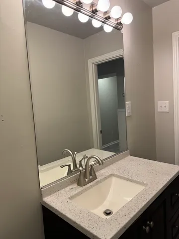 $1,795 | 520 College Street, Unit 2, Portland, TN 37148