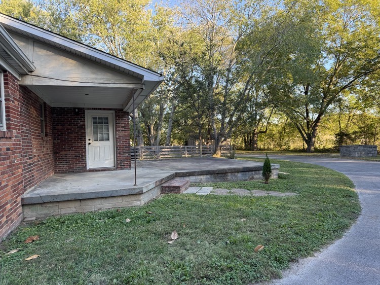520 College Street, Unit 2 Portland, TN 37148 - Photo 2 of 20