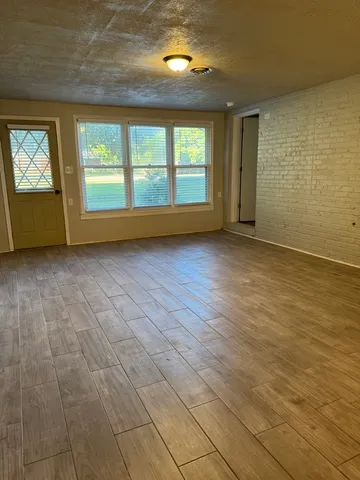 $1,795 | 520 College Street, Unit 2, Portland, TN 37148