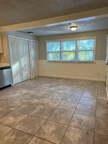 $1,795 | 520 College Street, Unit 2, Portland, TN 37148