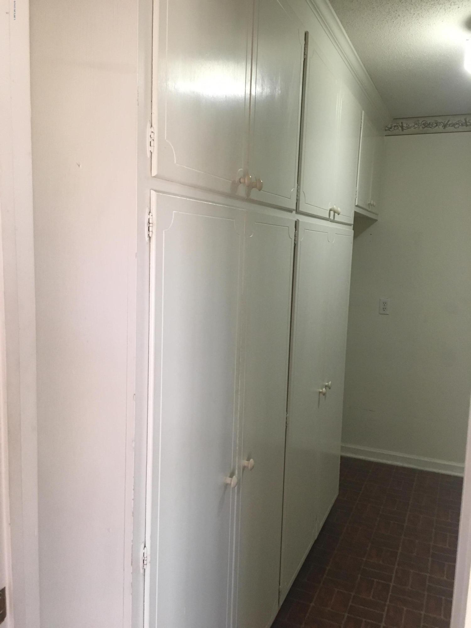 6044 Morningside Road Lucama, NC 27851 - Photo 18 of 22 LAUNDRY/PANTRY