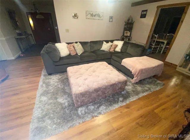 $379,500 | 821 North Forrest Drive, Sellersburg, IN 47172