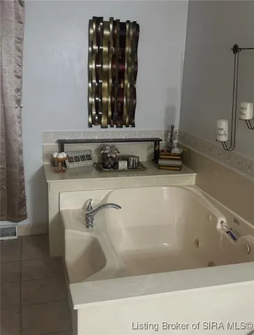 $379,500 | 821 North Forrest Drive, Sellersburg, IN 47172