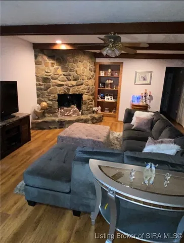 $379,500 | 821 North Forrest Drive, Sellersburg, IN 47172