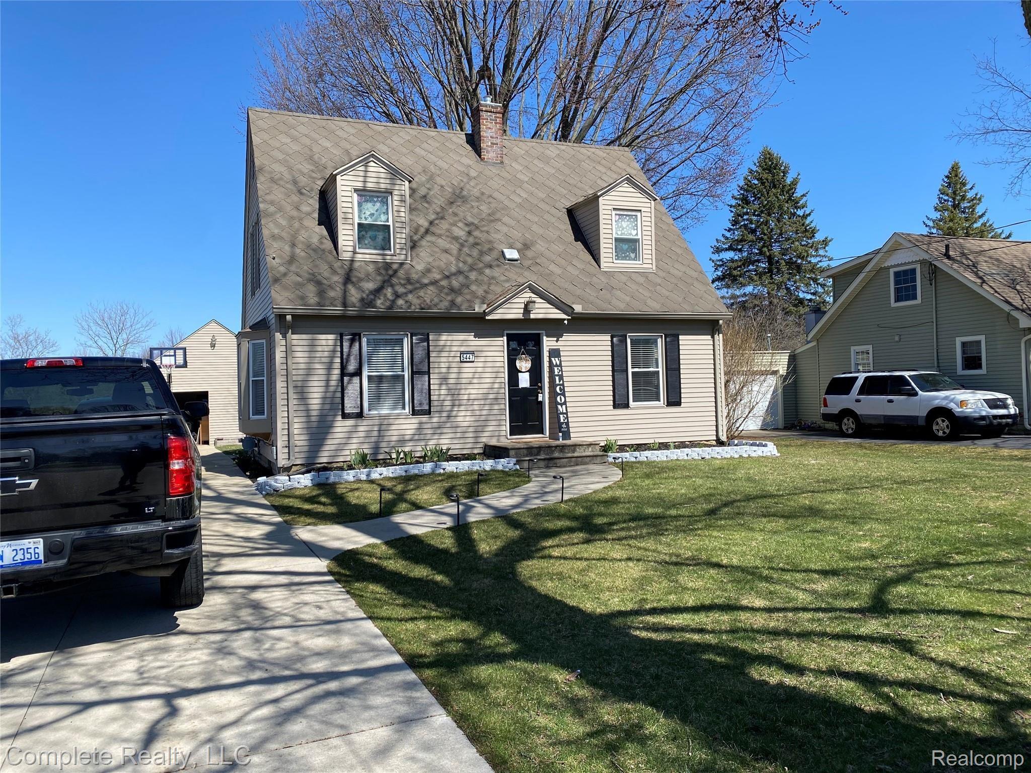5447 Lapeer Road Burton, MI 48509 - Photo 1 of 61 2021-04-02 12.56