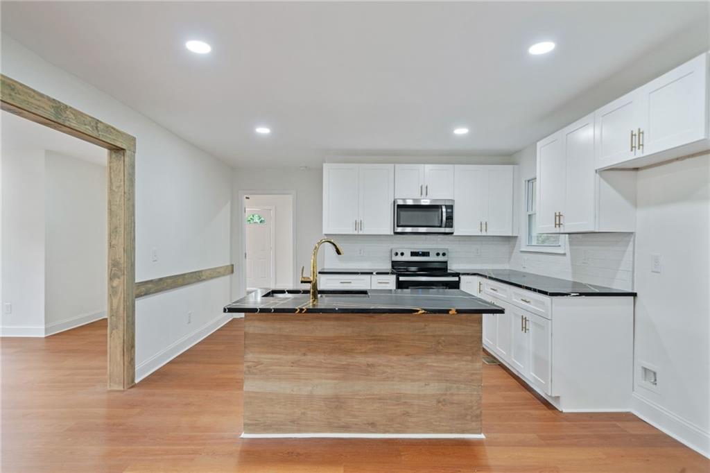 472 Rigby Street Northeast Marietta, GA 30060 - Photo 6 of 36