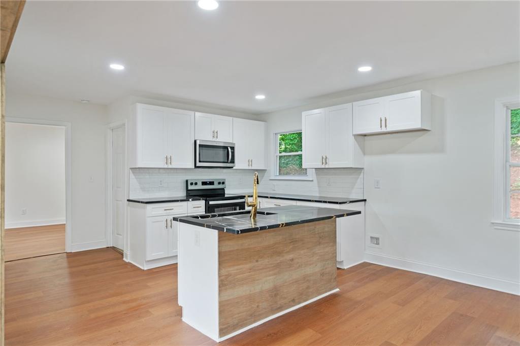 472 Rigby Street Northeast Marietta, GA 30060 - Photo 7 of 36