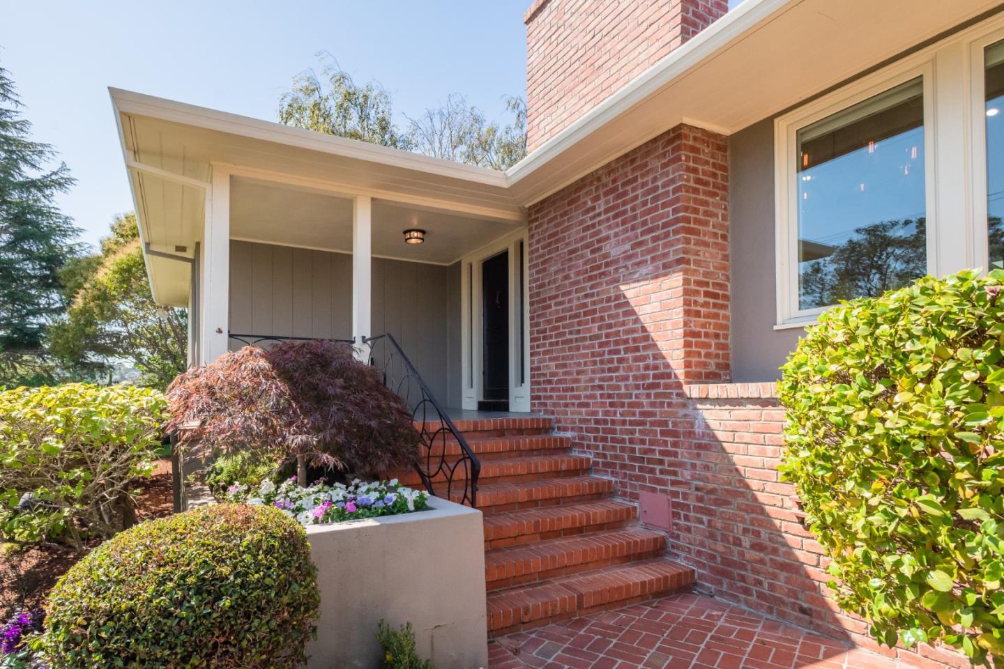 835 Longview Road Hillsborough, CA 94010 - Photo 37 of 46 a view of a house with a garden
