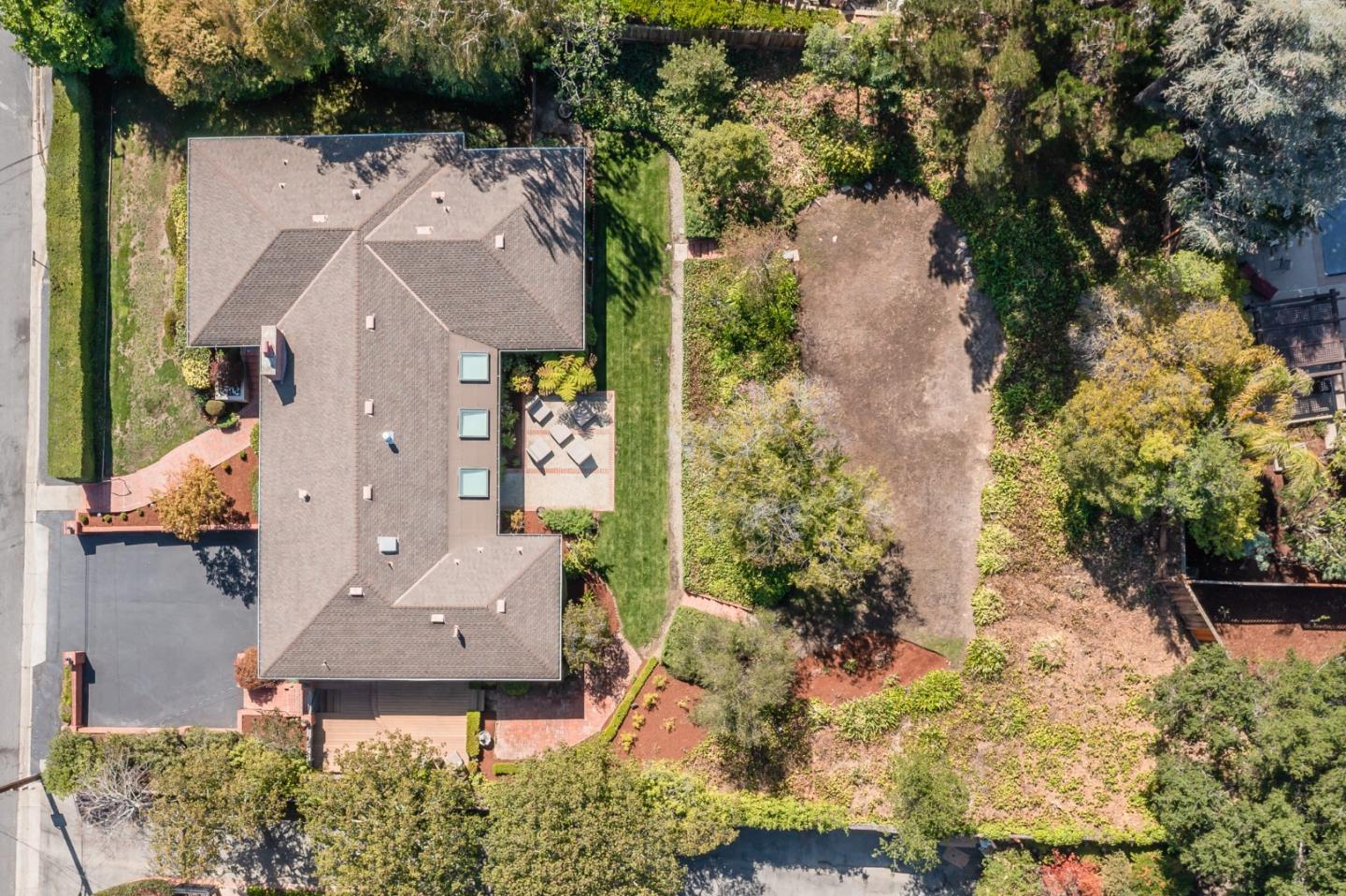 835 Longview Road Hillsborough, CA 94010 - Photo 41 of 46 an aerial view of residential houses with outdoor space