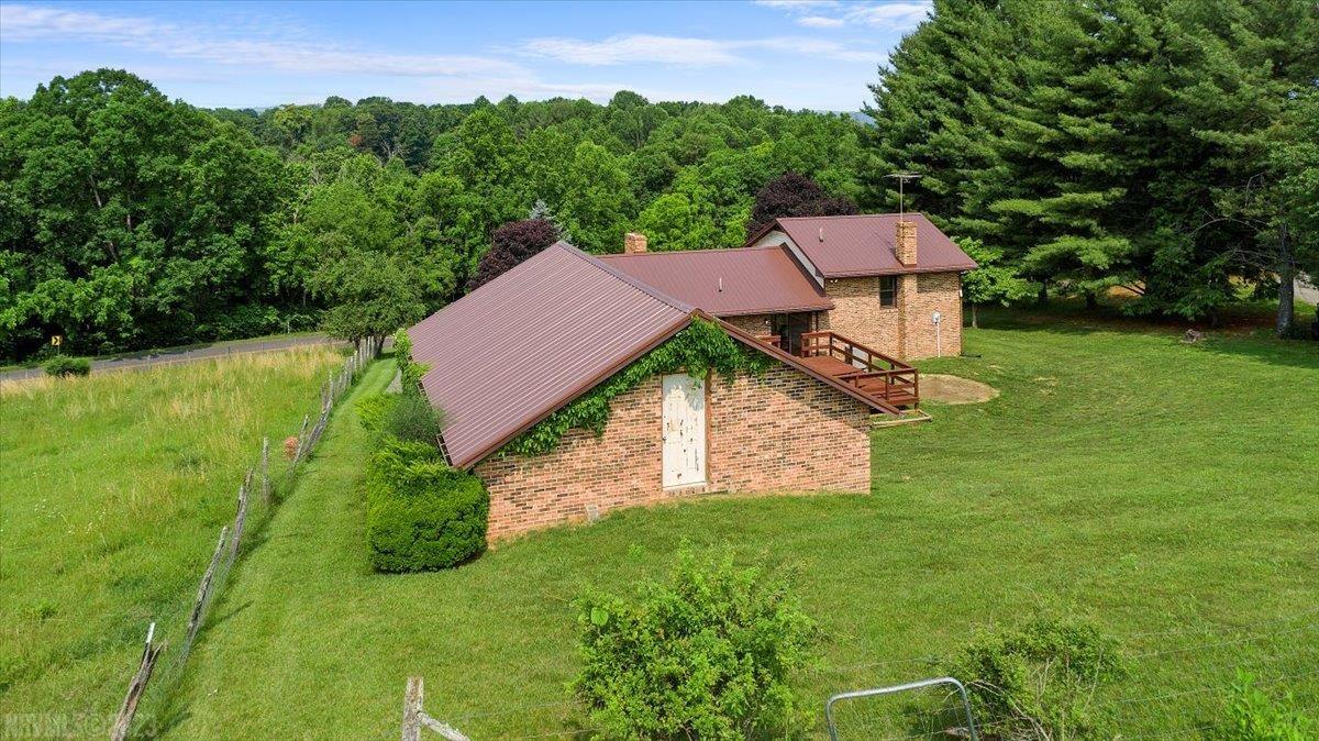 4498 Shelburne Road Radford, VA 24141 - Photo 52 of 61 Gallery Image 52