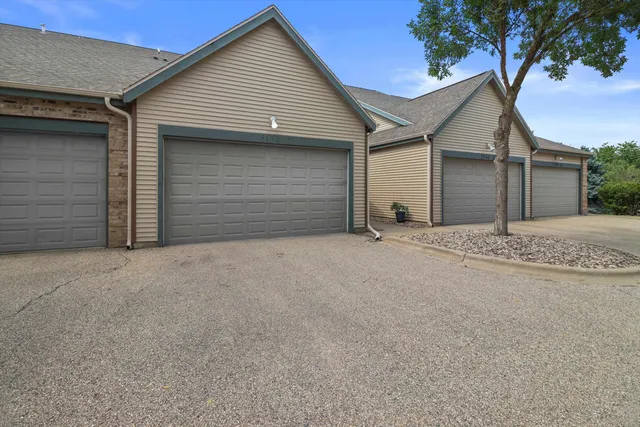 $335,000 | 3134 Dorchester Way, Unit 7, Madison, WI 53719