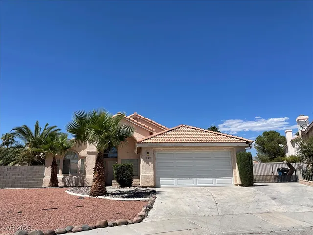 $2,499 | 1332 Royal Creek, North Las Vegas, NV 89031