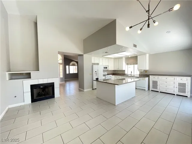 $2,499 | 1332 Royal Creek, North Las Vegas, NV 89031